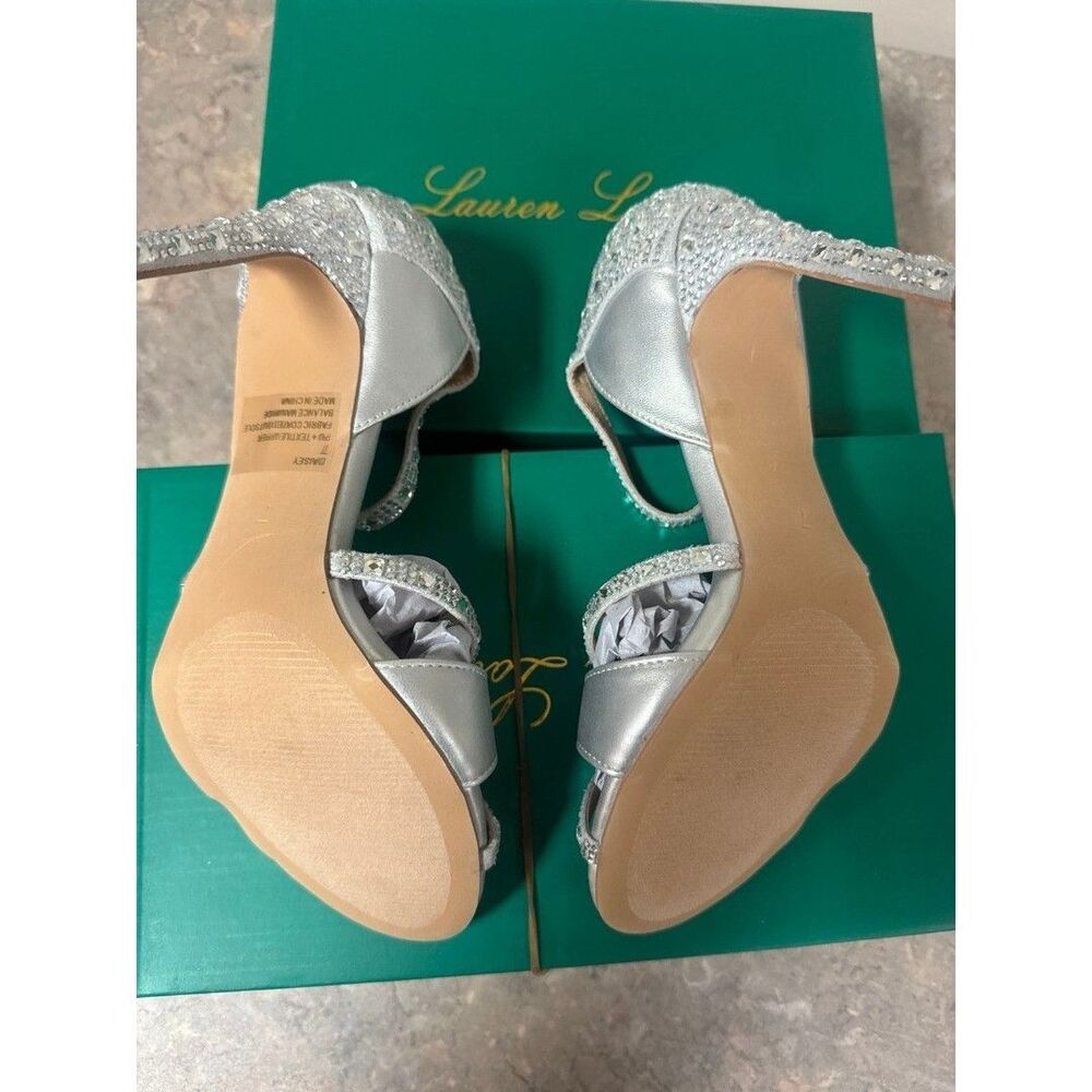 Brand new Lauren Lorraine Daisey heels new in box. Size 7. - Picture 5 of 6